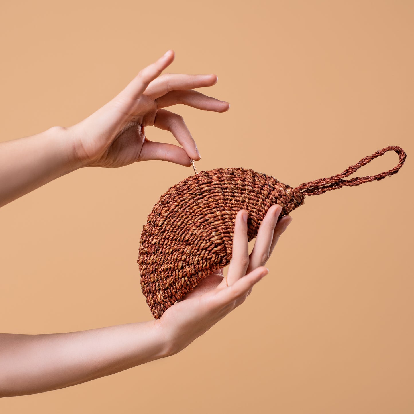 Emma Abaca Clam Purse